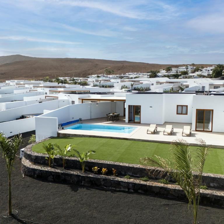 Villa Navya - VipVipVillas - Deluxe Villa - 9