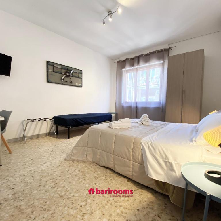 BARI ROOMS Central Station - Camera Tripla con Bagno in Comune - 18