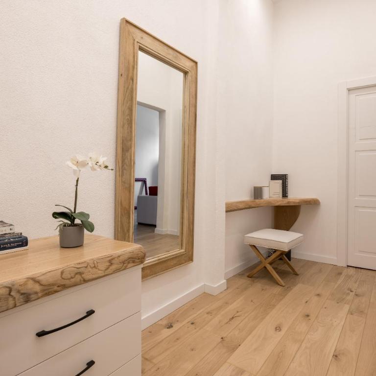 Boboli Dreams- Luxury in the Historic Heart of Florence - One-Bedroom Apartment - 10