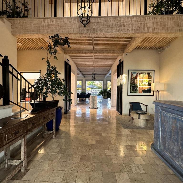 3Bedrooms-5 min Downtown-Wifi-Pool-Jacuzzi-Parking - Three-Bedroom House - 50