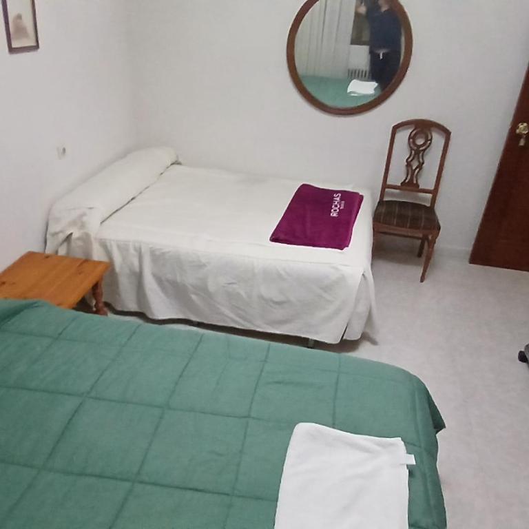 Habitación 4 personas en Toledo - Habitación con cama grande - 14