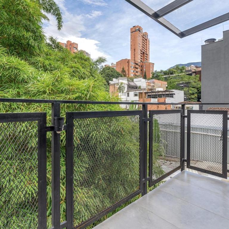 NOWA Terra PH - Heated Small Pool, BBQ & AC Lleras Park - Apartment - 19