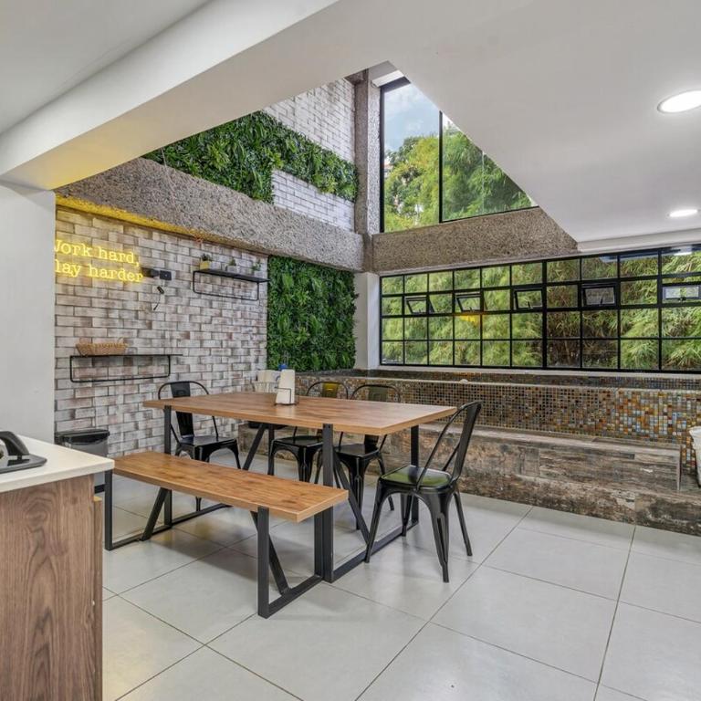 Huge PH | Indoor Pool & Jacuzzi, Lleras Park - Apartment - 4