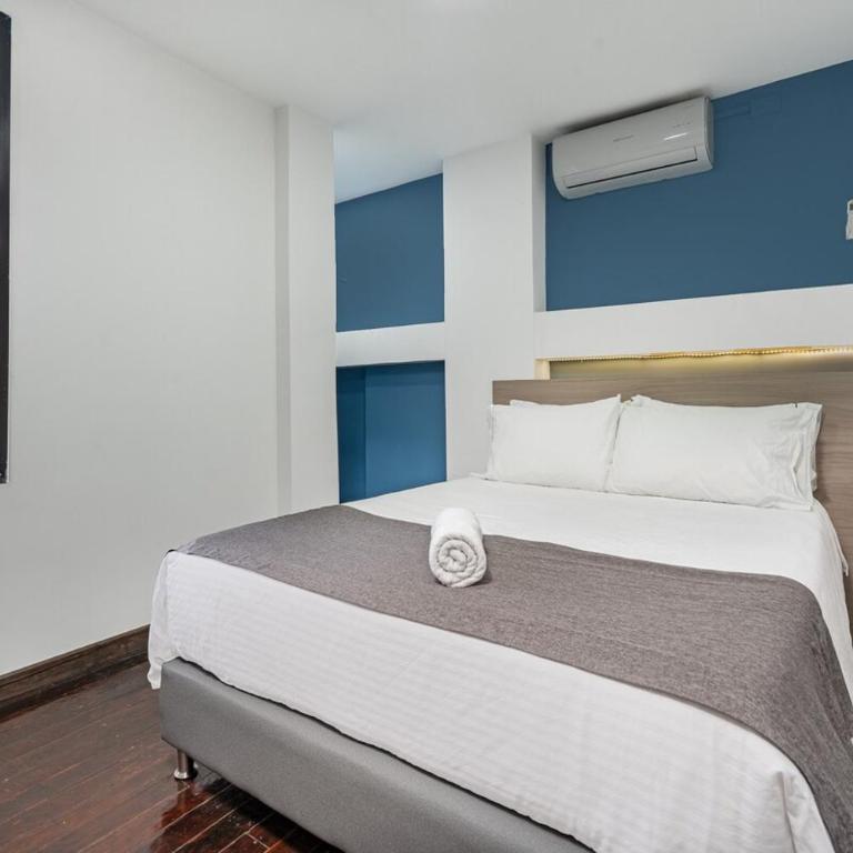 Huge PH | Indoor Pool & Jacuzzi, Lleras Park - Apartment - 12