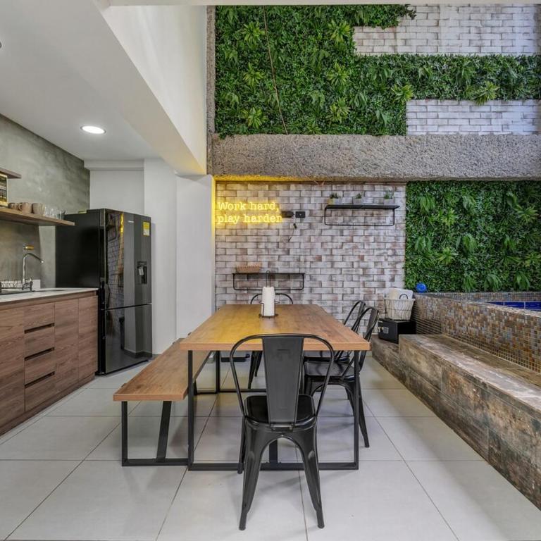 Huge PH | Indoor Pool & Jacuzzi, Lleras Park - Apartment - 43