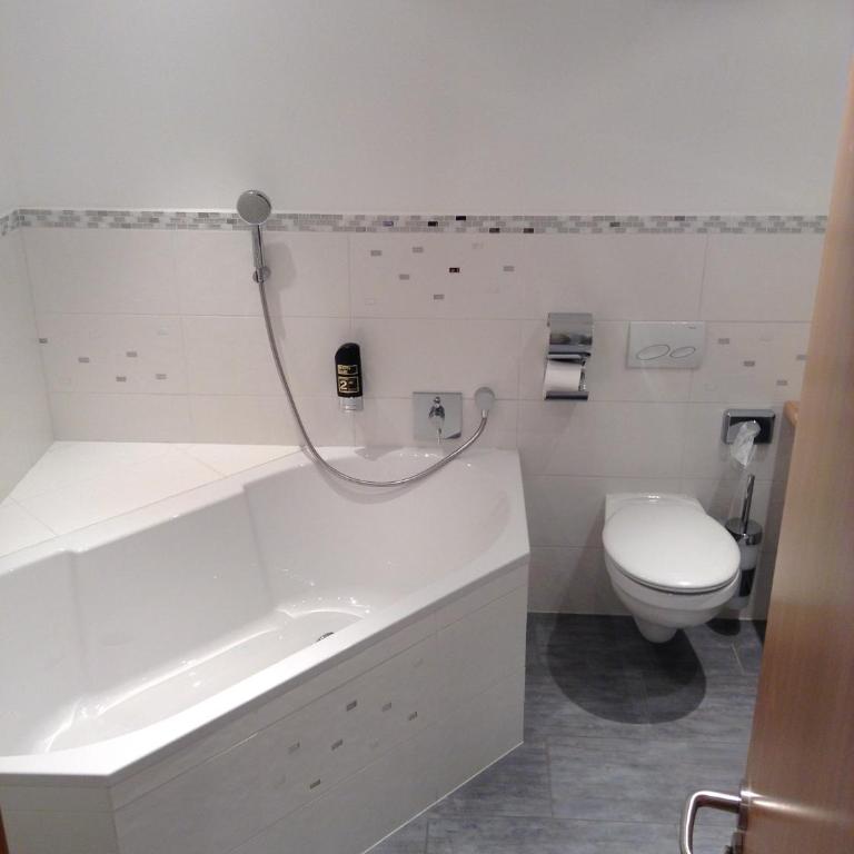 Tourist Hotel Boehm - Superior Doppelzimmer - 9