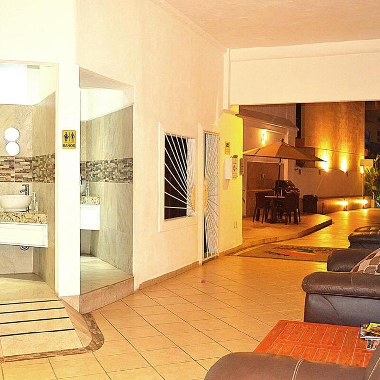 Studio Romantic Zone steps to beach Adults Only - One-Bedroom Apartment - 17