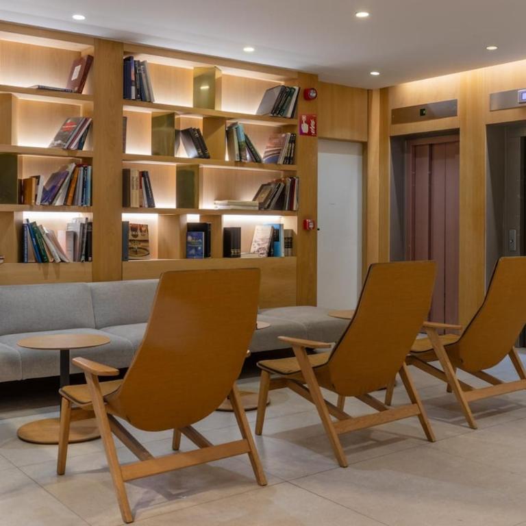 Best Location Puerta de Alcalá - One-Bedroom Apartment - 19
