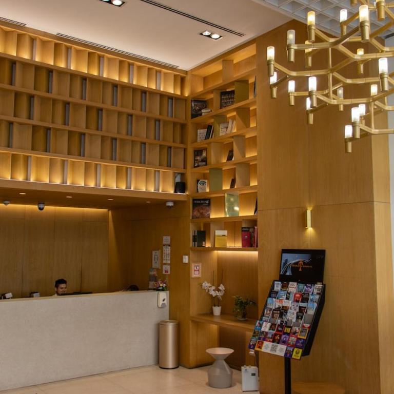 Best Location Puerta de Alcalá - One-Bedroom Apartment - 18