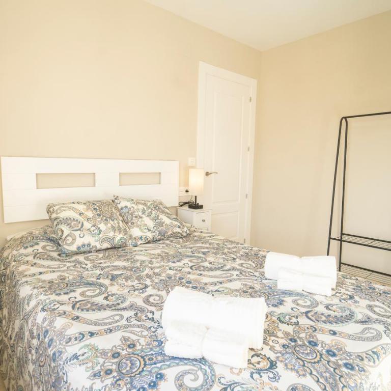 H&H Suite Ganivet Center - Two-Bedroom Apartment with City View - 22