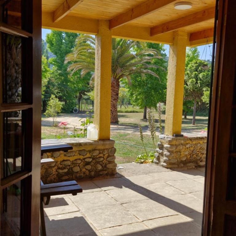 Hermosa y espaciosa casa de campo con vistas a la montaña - Casa de 3 dormitorios - 10