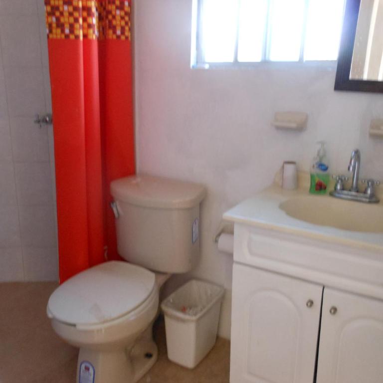 Hospedajes Tomas Wilson MX - Double or Twin Room with Private External Bathroom - 23