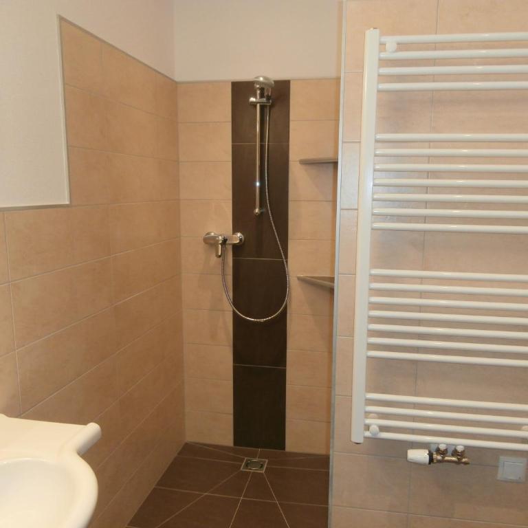 Appartementhaus Gretzel - Apartment mit 2 Schlafzimmern und Balkon - 10