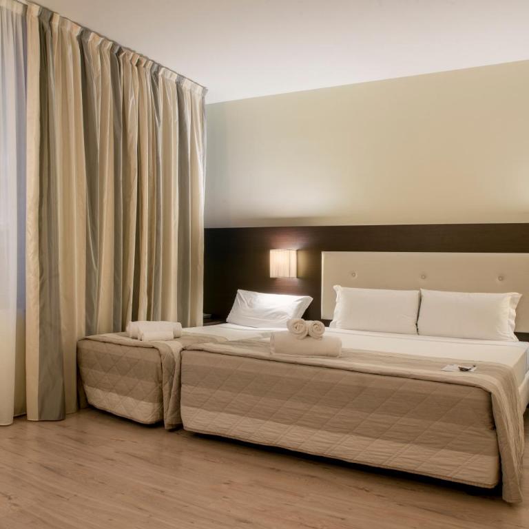 Hotel Executive - Camera Tripla Standard - 4