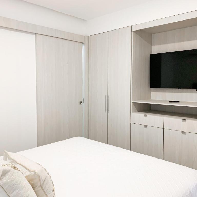 Airbnb Guayaquil, Mall del Sol, Piso alto - Suite con vistas a la ciudad - 5