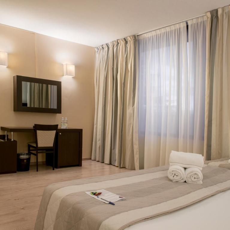 Hotel Executive - Camera Tripla Standard - 1