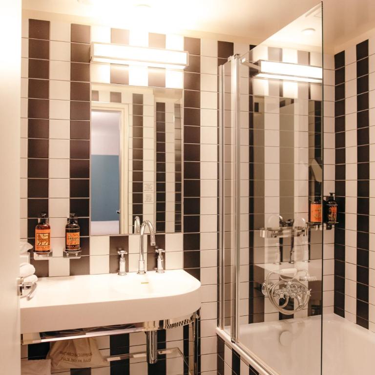 Hotel Eiffel Blomet - Deluxe Zweibettzimmer mit Zugang zum Pool - 1