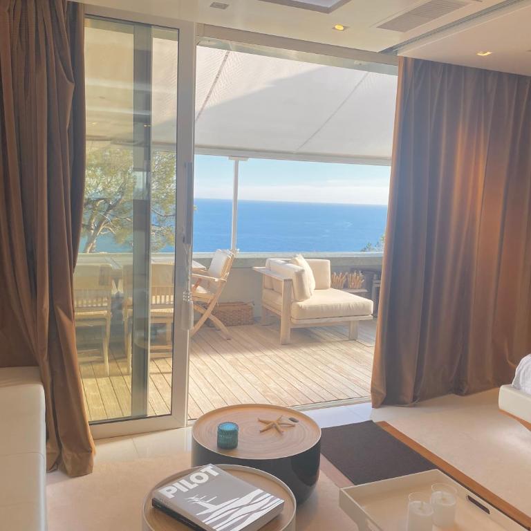 SARA RIVIERA Costa Plana - Deluxe Suite mit Kingsize-Bett - 1