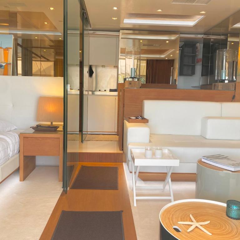 SARA RIVIERA Costa Plana - Deluxe Suite mit Kingsize-Bett - 5