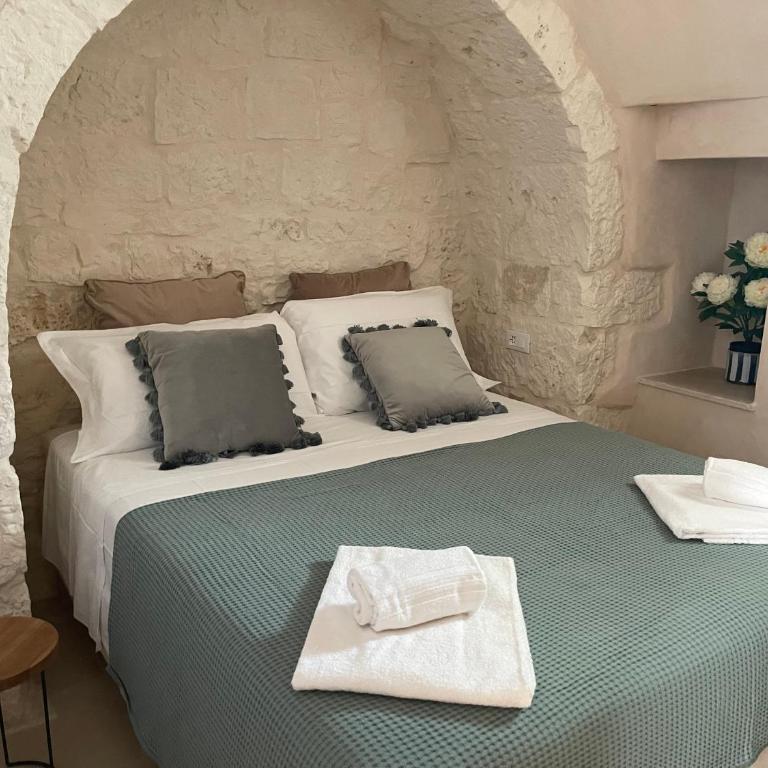 Luxury Trullo Ostuni - One-Bedroom Villa - 17
