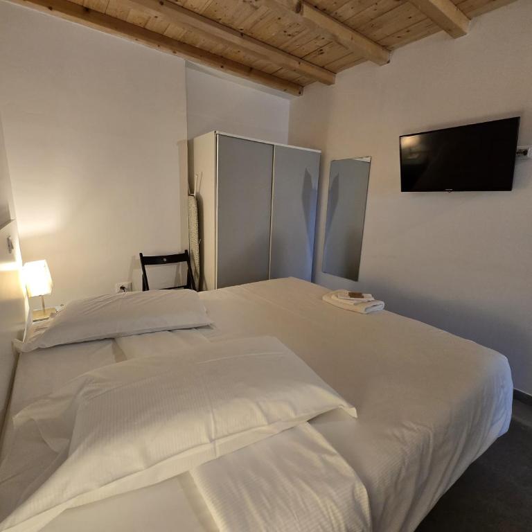 La Ca' Pezzana Affittaly Apartments - Comfort Quadruple Room - 22