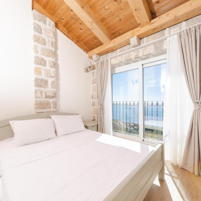 Castello degli Aranci Eco Resort - Junior Suite with Sea View - 3