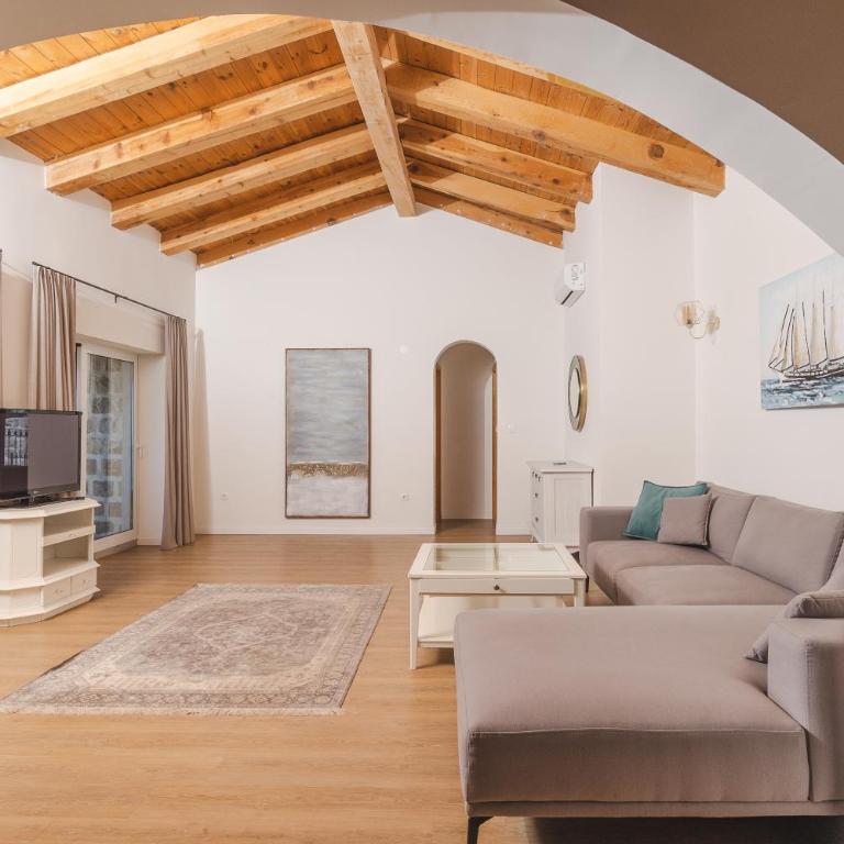 Castello degli Aranci Eco Resort - Junior Suite with Sea View - 12