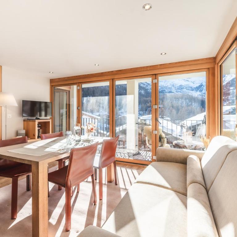 Sonnmatten Boutique Hotel & Apartments Zermatt - Apartment mit 3 Schlafzimmern - 1. Etage mit Balkon und Blick auf das Matterhorn - 23