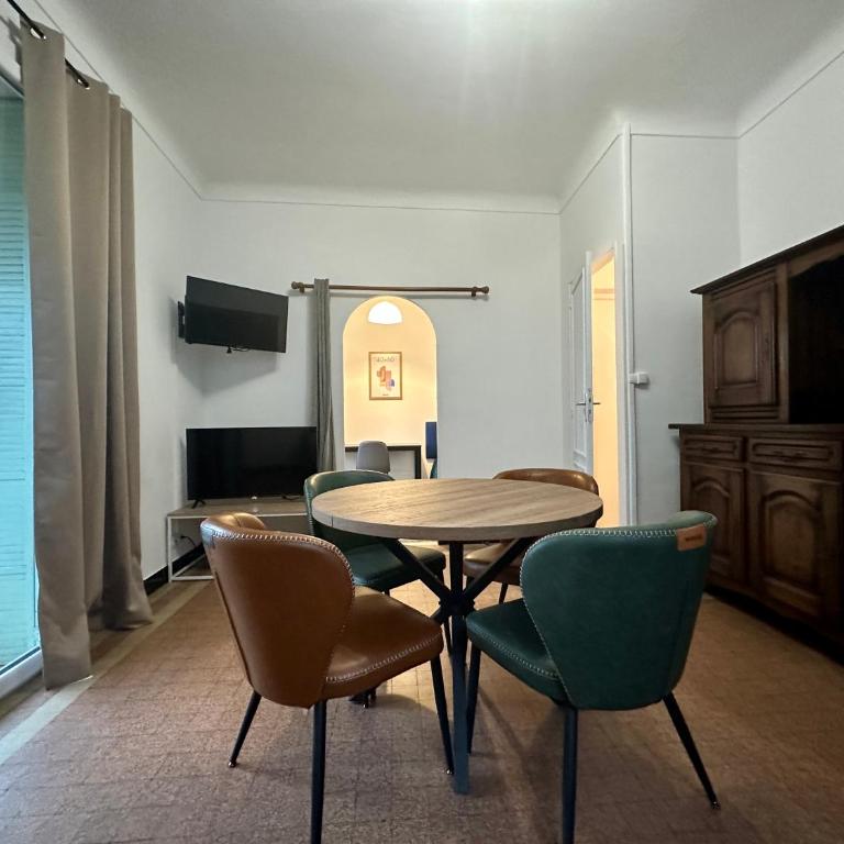TASSIGNY à Frejus Parking et Terrasse - Apartamento de 3 dormitorios - 16
