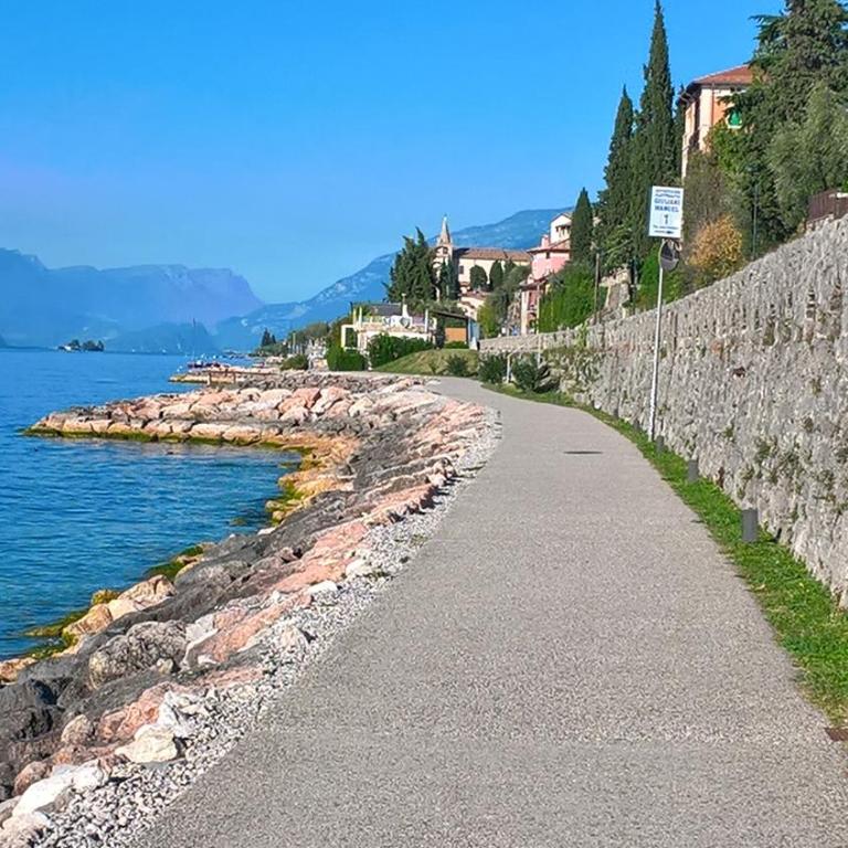 Villa sul Lago con pontile privato a Brenzone sul Garda - Unique and exclusive - Casa con 3 Camere da Letto - 67