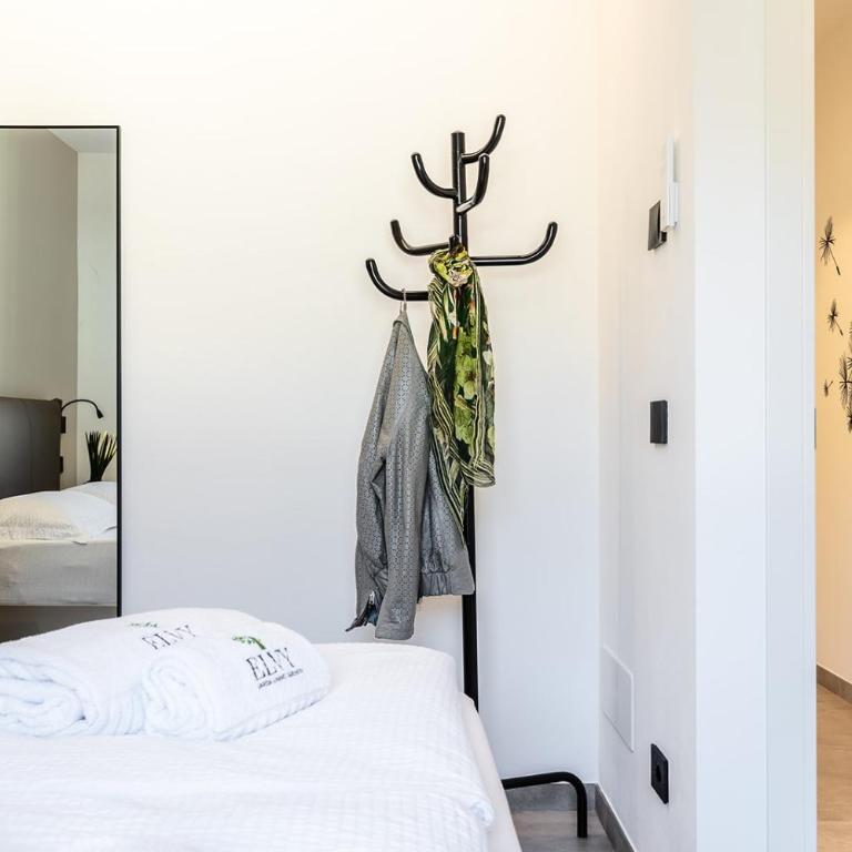ELVY Garda Living Garden - Appartamento Deluxe con 1 Camera da Letto - 7