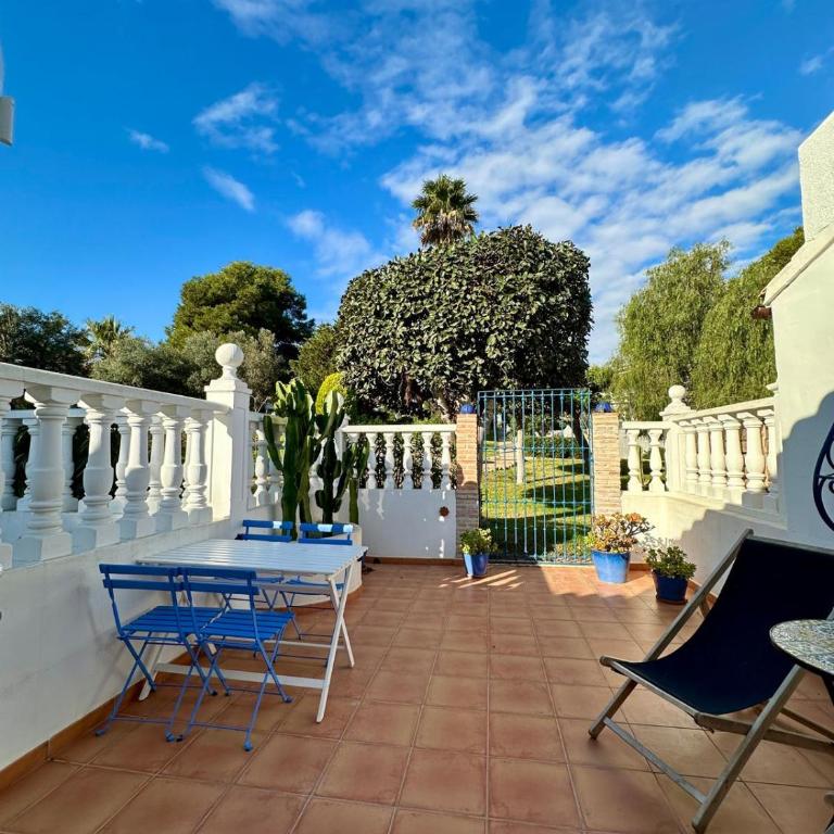Casa Azul de Agnes - Two-Bedroom House - 10