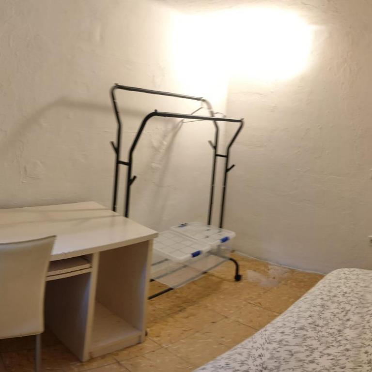 Pintor Pahissa Rooms - Habitación Individual Económica - 9
