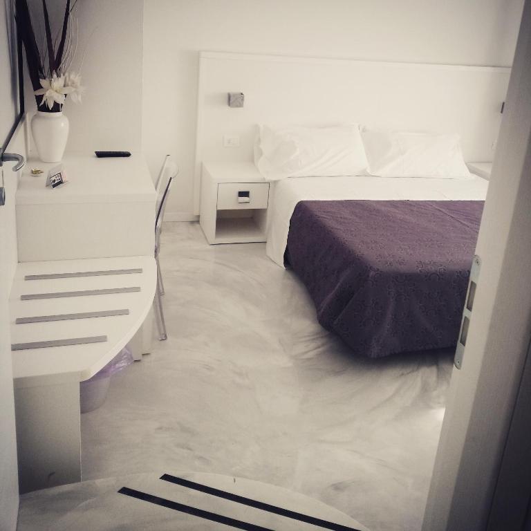 Minisuite - One-Bedroom Apartment - 20
