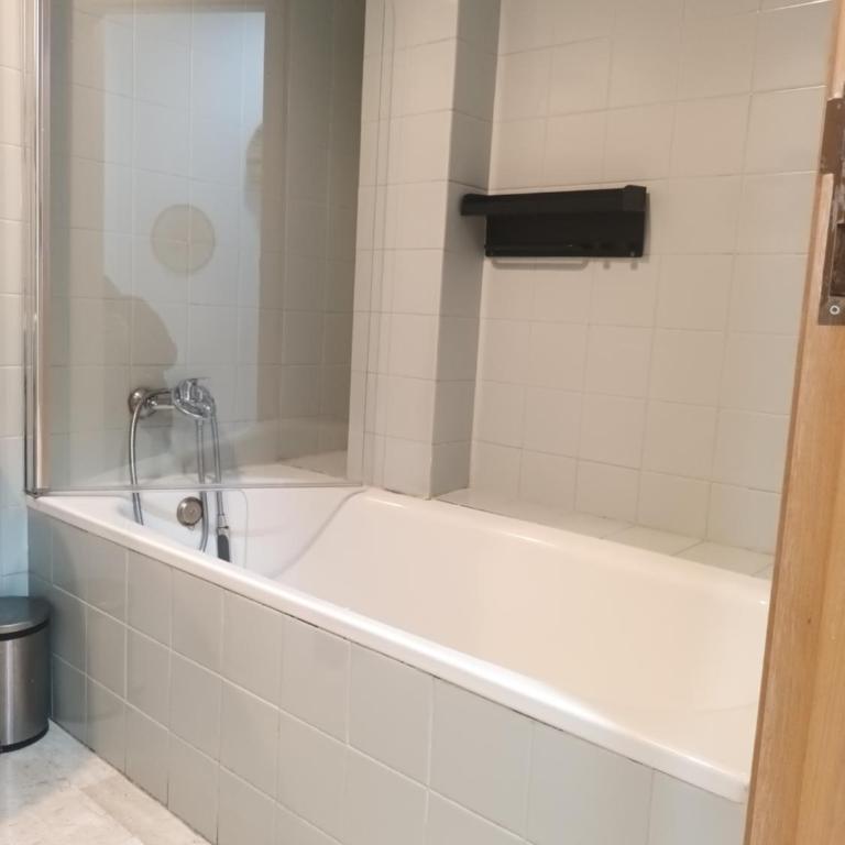 Apartamento insonorizado con vistas a plaza Bib Rambla - One-Bedroom Apartment - 48