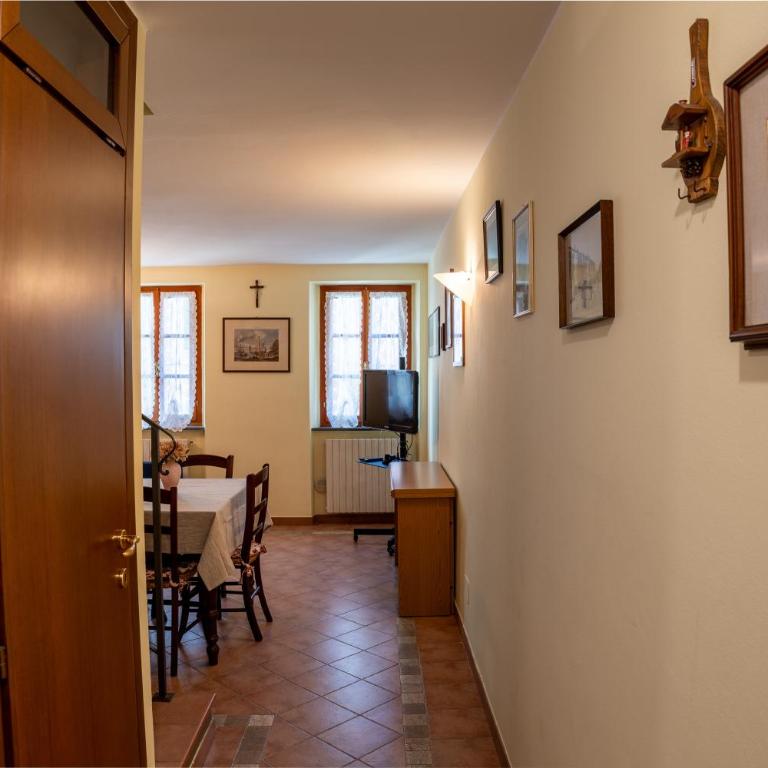 Suite Carla cozy apartment in Petrasanta center - Apartment - 2