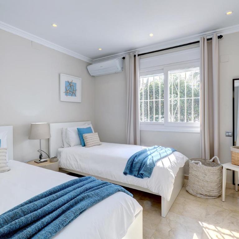 Private Villa, Heated Pool Puerto Banus Marbella - Villa con piscina privada - 17