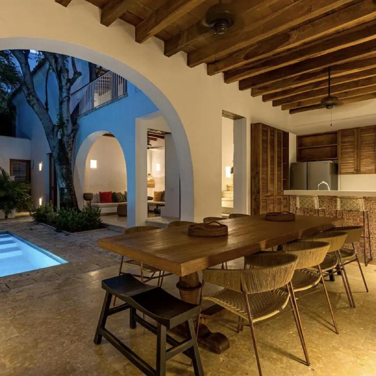 Colonial House with Pool - Four-Bedroom House - 7