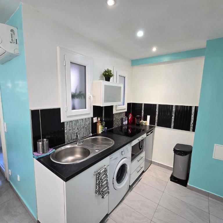 Appartement T2 37M2 PRADO VELODROME PARC CHANOT MARSEILLE - Appartement 1 Chambre - 3