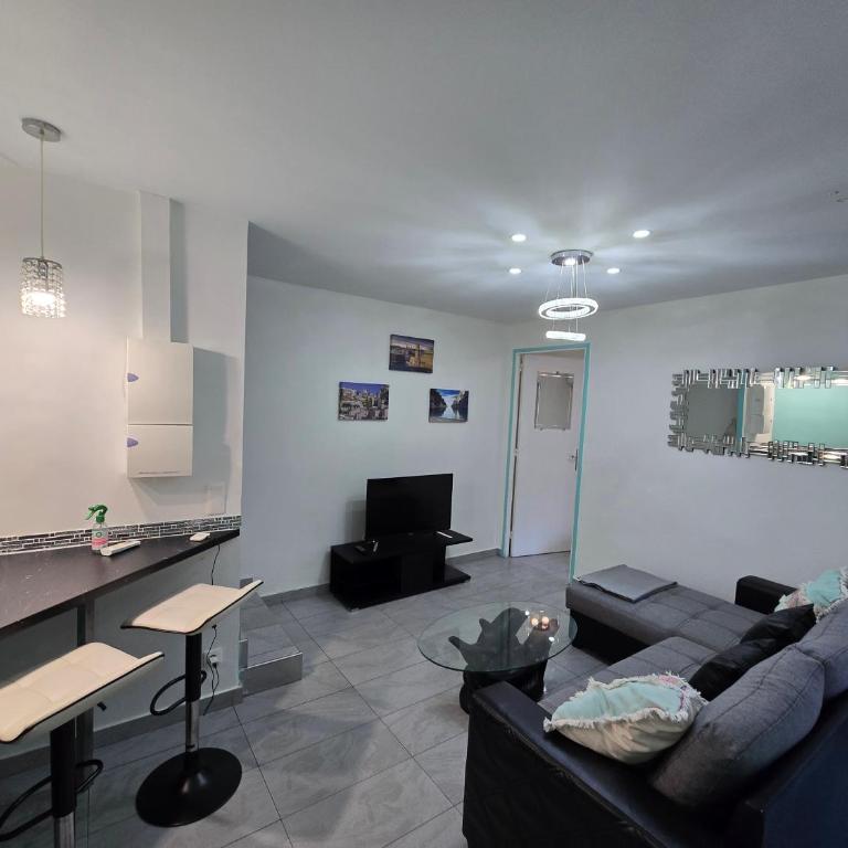 Appartement T2 37M2 PRADO VELODROME PARC CHANOT MARSEILLE - Appartement 1 Chambre - 6