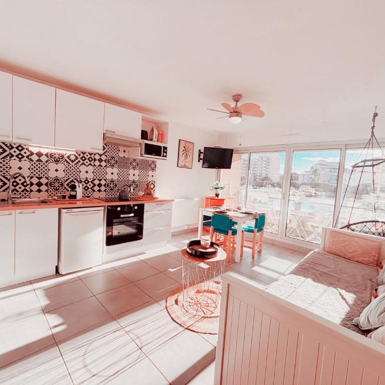 Magnifique T2 au calme avec une superbe vue sur le port - Appartement 1 Chambre - 12
