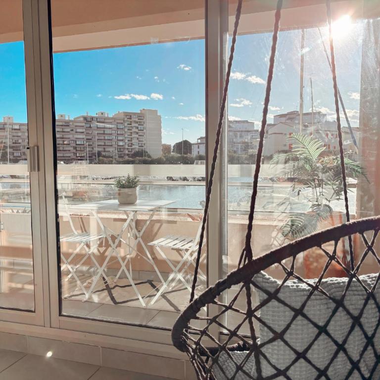 Magnifique T2 au calme avec une superbe vue sur le port - Appartement 1 Chambre - 15