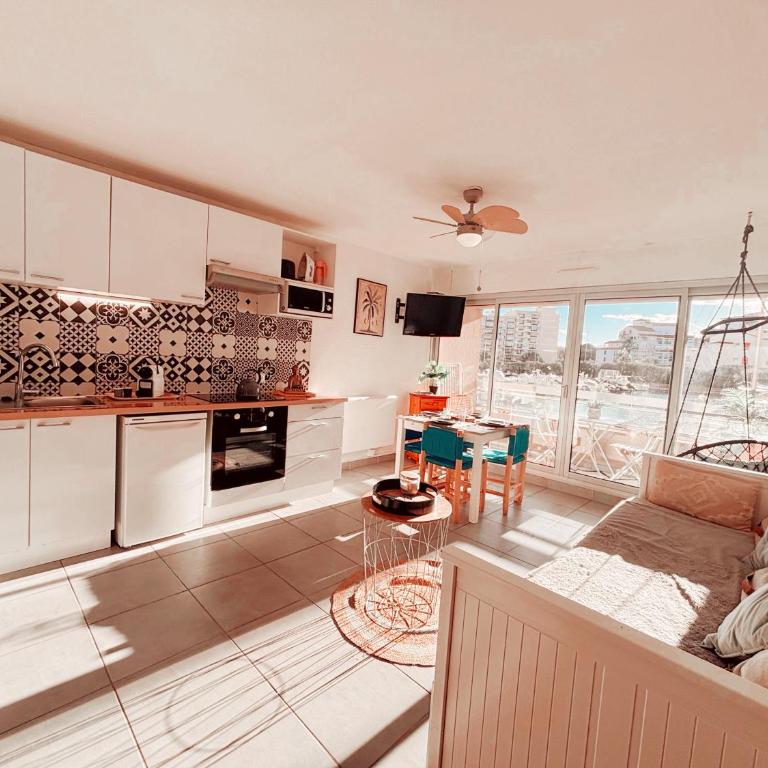 Magnifique T2 au calme avec une superbe vue sur le port - Appartement 1 Chambre - 4