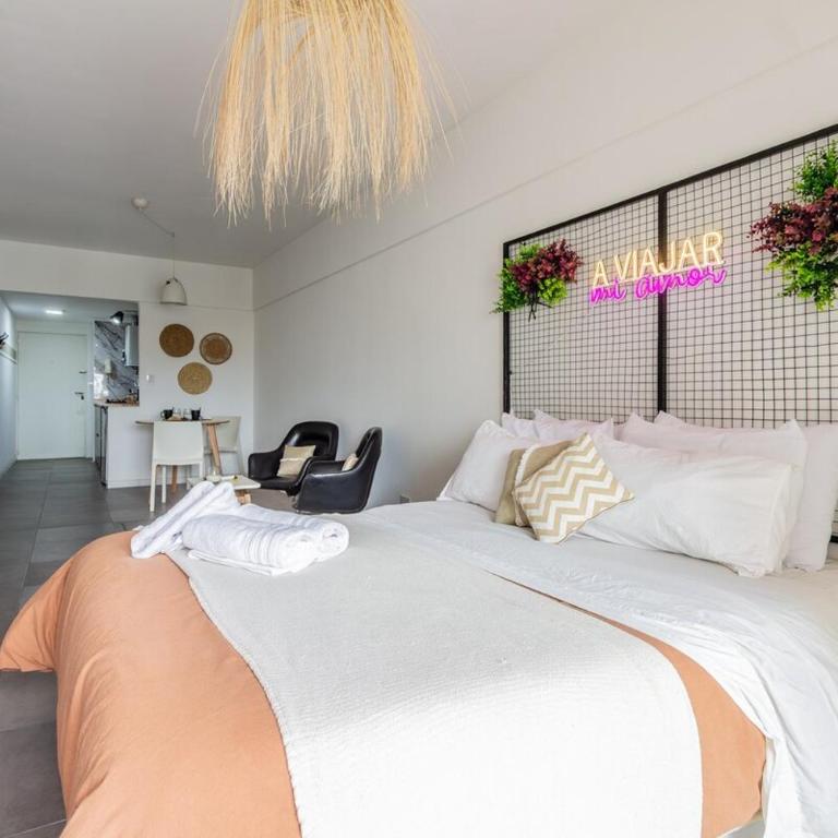 Sobra Av Corrientes - Vista abierta a Paseo la Plaza - Apartamento de 1 dormitorio - 18