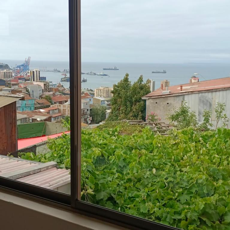 Hostal Florida Valpo - Habitación Doble con baño privado - 10