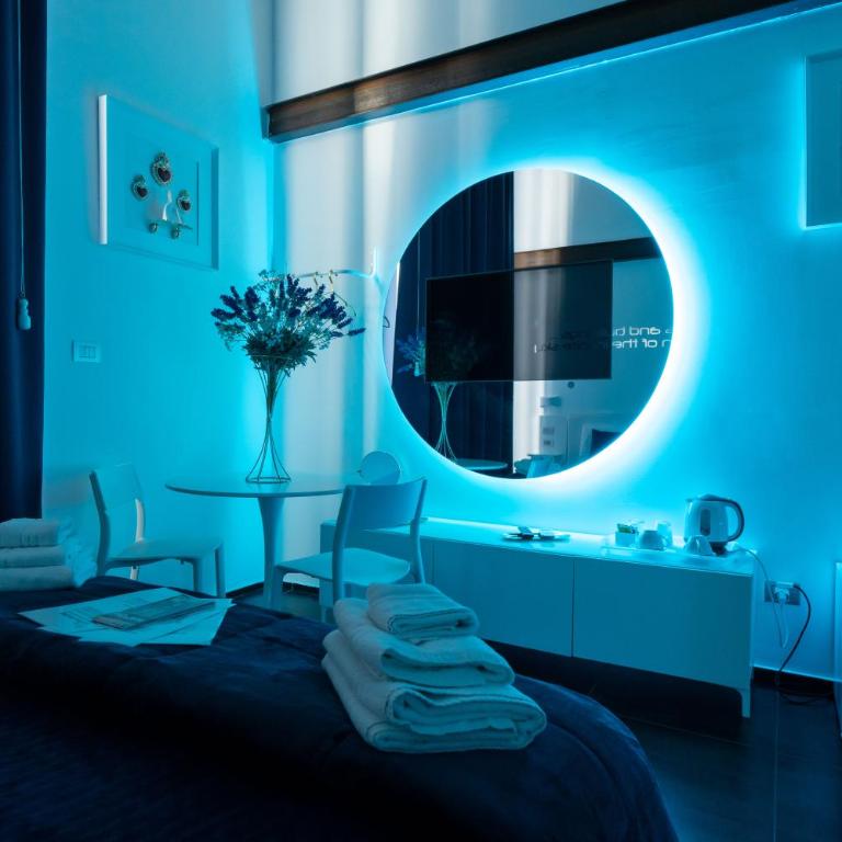 Skyhouse Chiaia - Standard Double Room - 4
