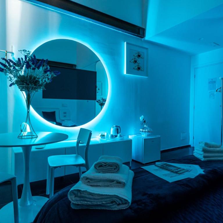 Skyhouse Chiaia - Standard Double Room - 5