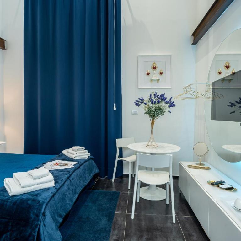 Skyhouse Chiaia - Standard Double Room - 8