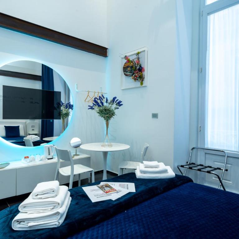 Skyhouse Chiaia - Standard Double Room - 3