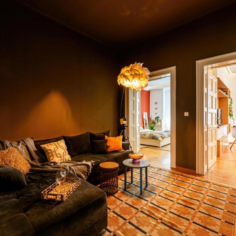 Grand Gallery Old Town NEW - Three-Bedroom Premium Apartment with Balcony - 11